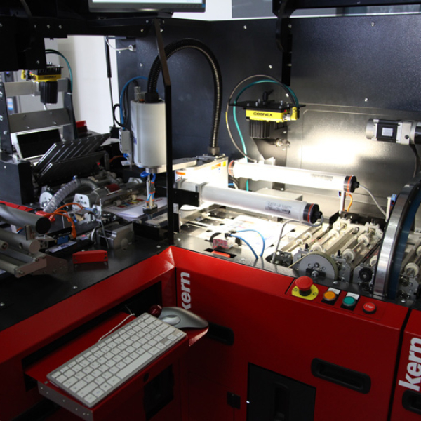 Kartenverarbeitungs-Lösung Kern 91 | Affixing module